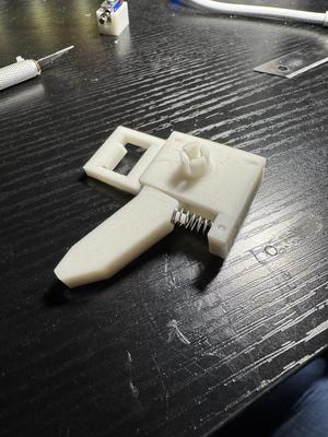 Qidi Q1 Pro Filament Cutter