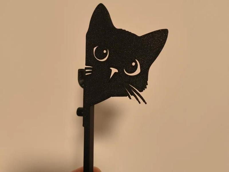 Key Holder – Cat Peeking – Compatible with 6x16mm Round Hole Pegboard