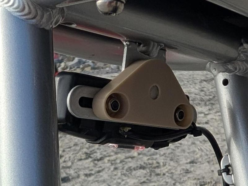 RadRunner Plus AirTag Fitting