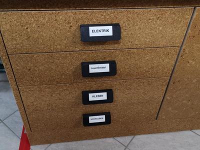 Drawer pull, furniture handle with/without label