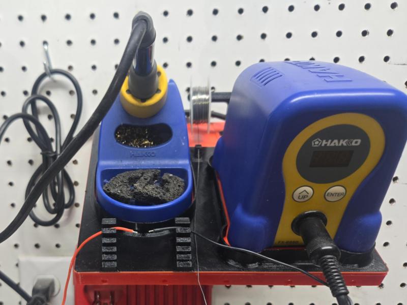 Hakko Soldering Gridfinity PegBoard Mount