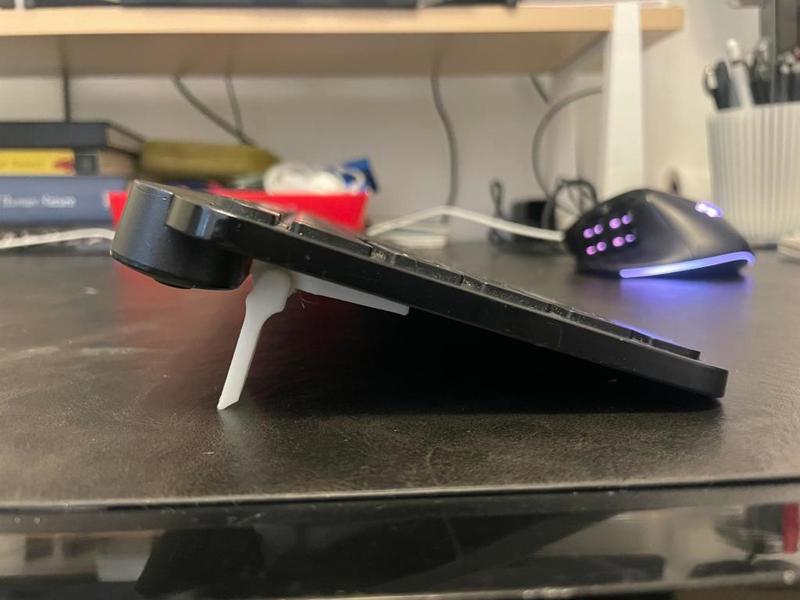 Adjustable Keyboard Leg (Print in Place)