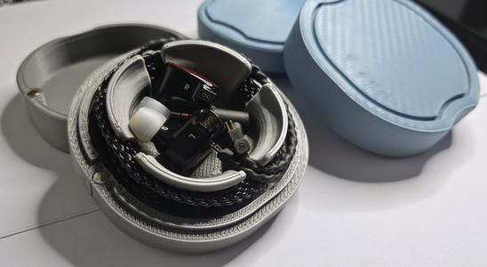 STACKABLE EARPHONE LAPEL MICROPHONE CASES