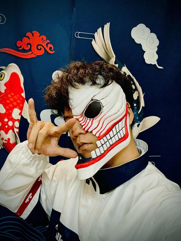 Aira Shiratori Mask Damaged -  Dandadan Anime Cosplay