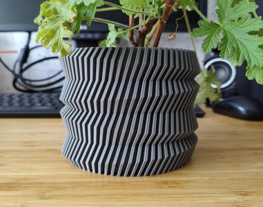 Spinning Gear Plant pot and Planter - Vase mode