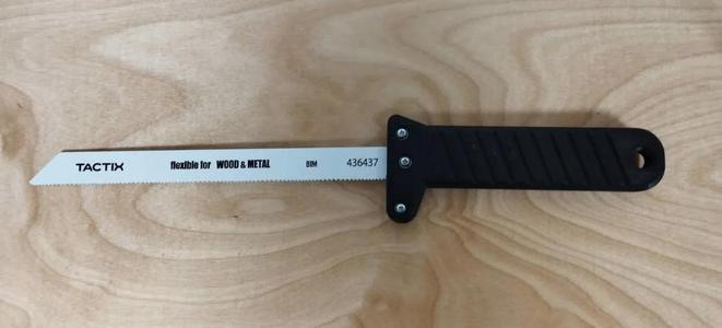 Simple handle for reciprocating saw blades MK2   