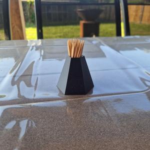 Toothpick holder