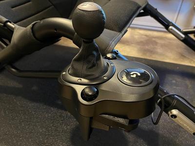 Simple PlaySeat Trophy Gearshift Mount for Logitech Shifter
