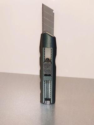 Carpet knife