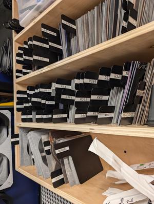 Gel Frame Divider with Label