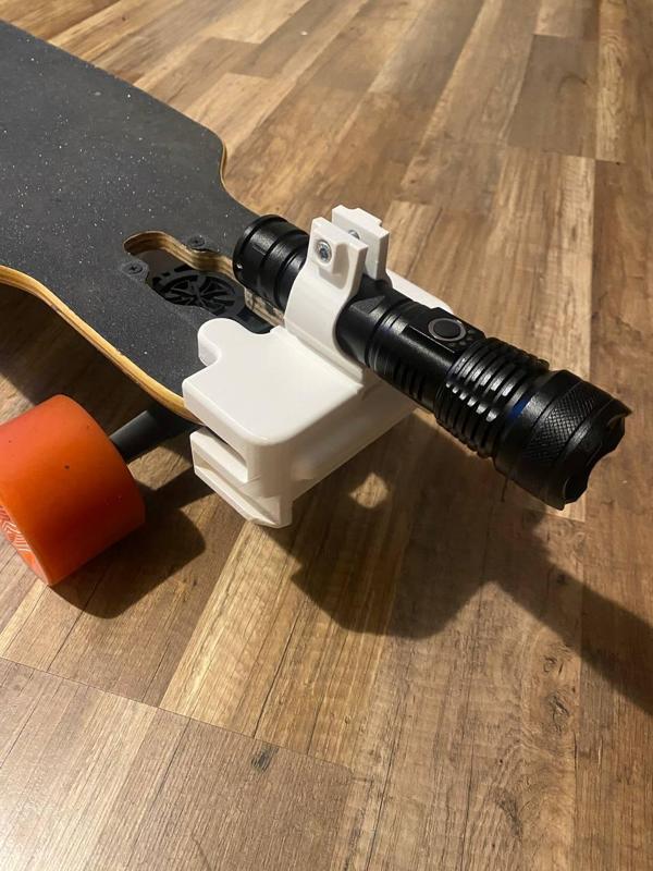 Longboard flashlight mount (14mm-18mm deck)