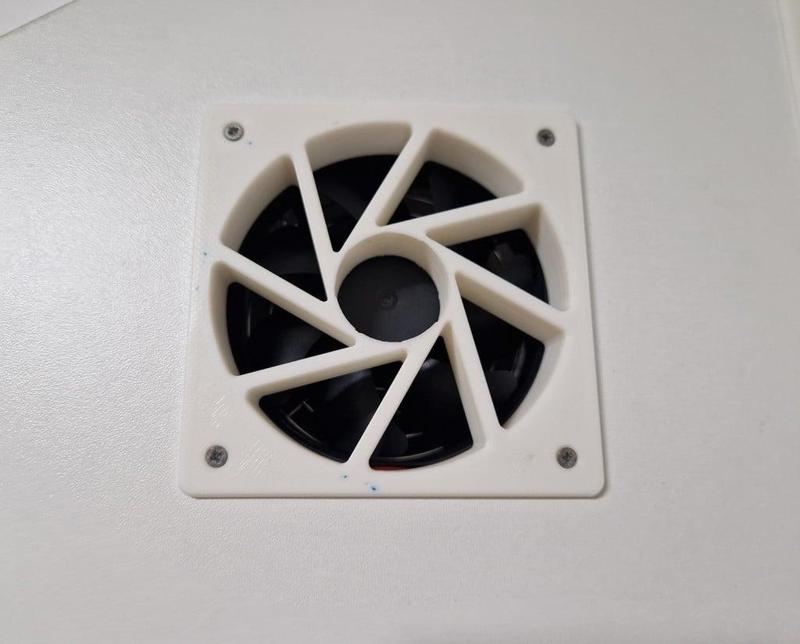 90 mm  fan cover  /  Lüftungsgitter
