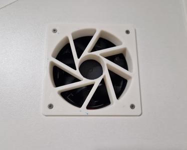 90 mm  fan cover  /  Lüftungsgitter