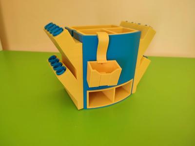 Desk organizer