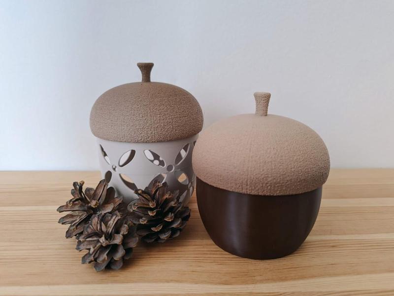 Acorn-shaped bowl