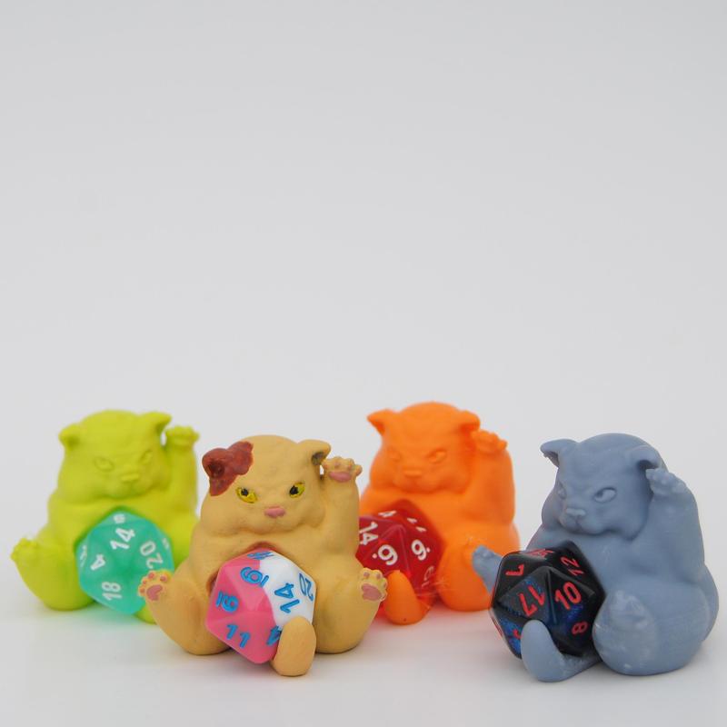 The fat lucky cat dice guardian