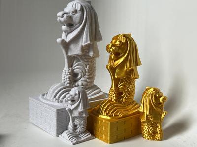 Singapore Merlion Statue and Keychain