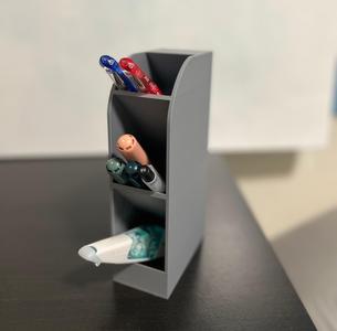 Desk Labo (Pen holder)