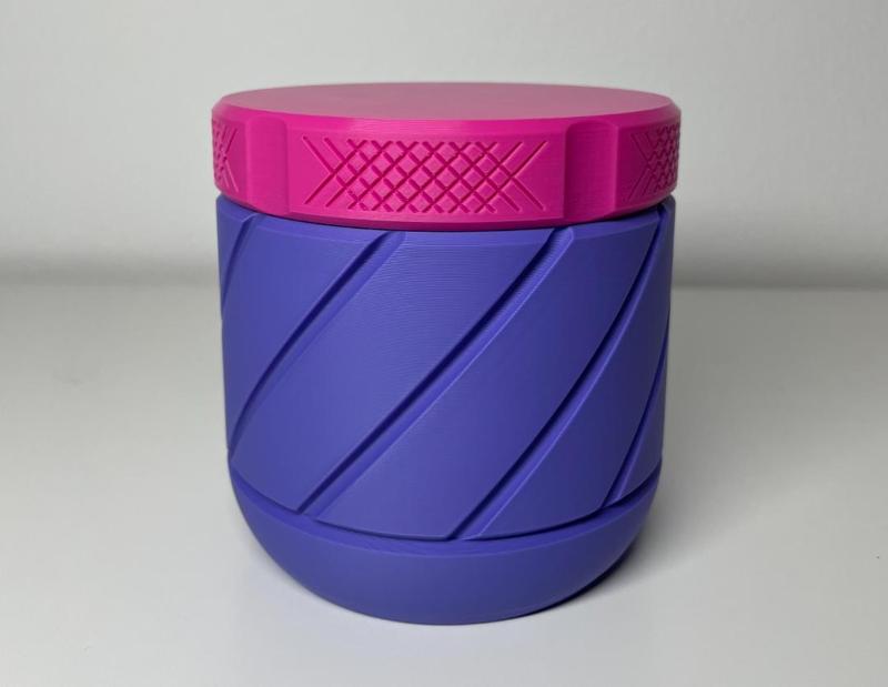 Container / Canister with seal