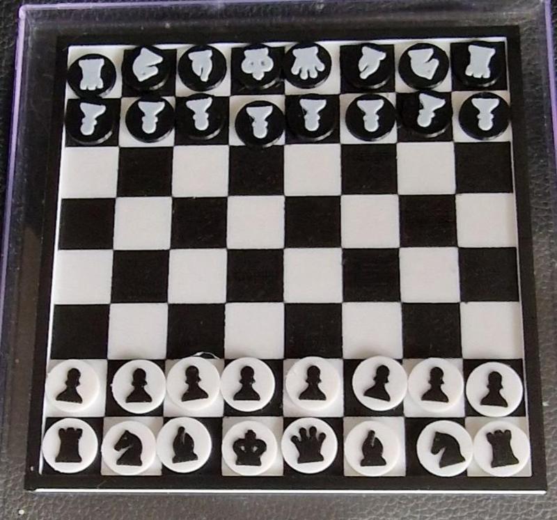 Flat CHESS for easy travel 