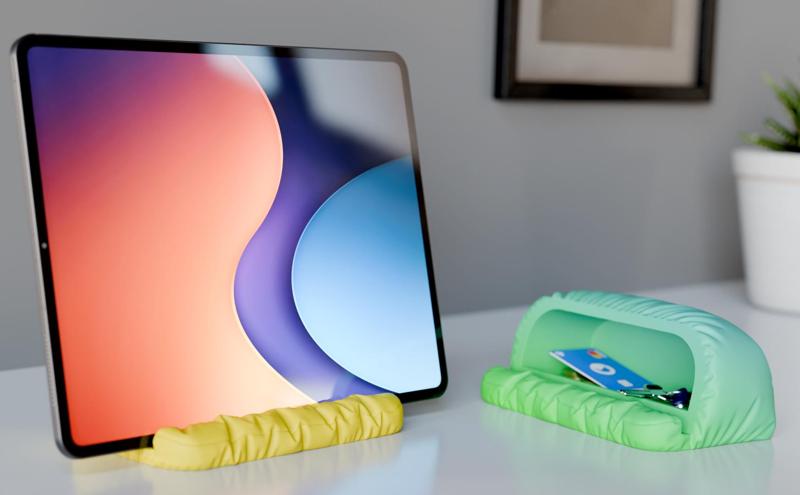 Phone / Tablet pillow stand
