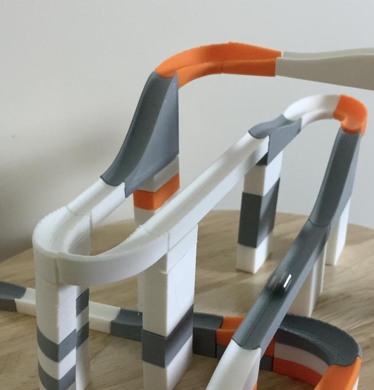 CUSTOMIZABLE MARBLE RUN