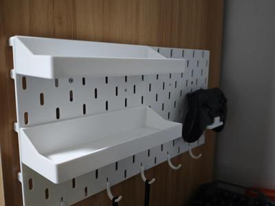 Pegboard (3mm thick) tray (220mm L x 75mm W x 40mm H)