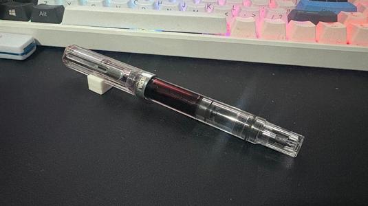 Chopstick/pen rest with magnets