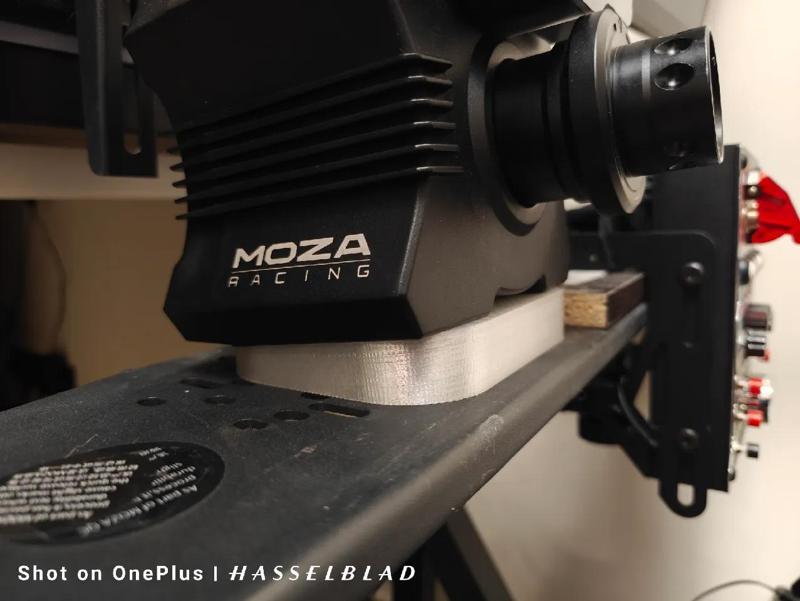 Moza R5 inclination wheel base adapter for Next Level Racing GT Track Rig   
