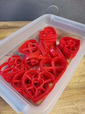 Linzer cookie cutters