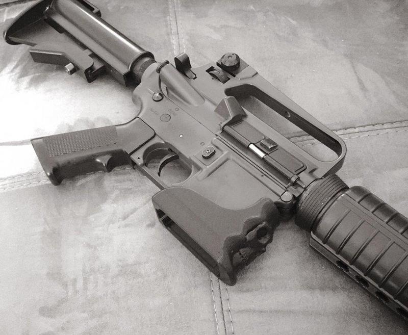 Mag Well Grip Skull
