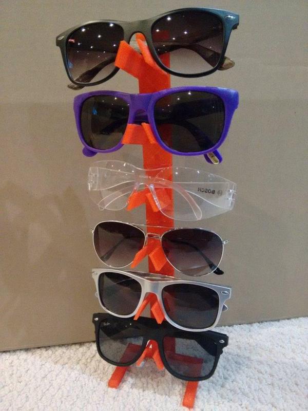 Expandable Sunglass Holder