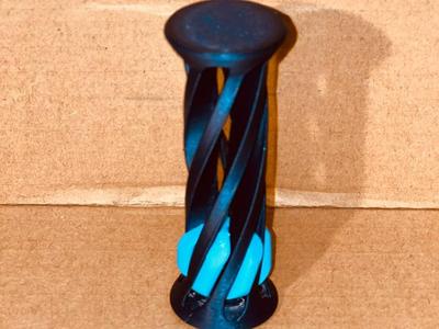 Ball Passthrough Cylinder Fidget