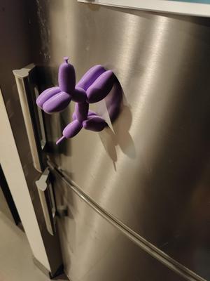 Balloon Dog Magnet