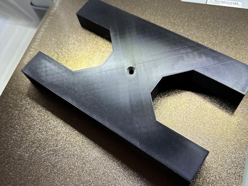 Very simple shelf bracket 
