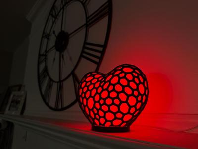 LED Desk Lamp Modern Voronoi Pattern Heart