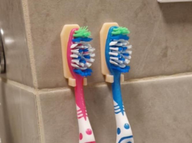 Toothbrush holder - wall mounted 