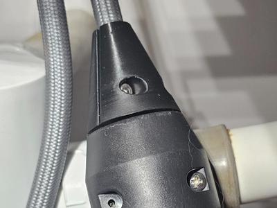 Pull-down kitchen faucet sprayer weight guide