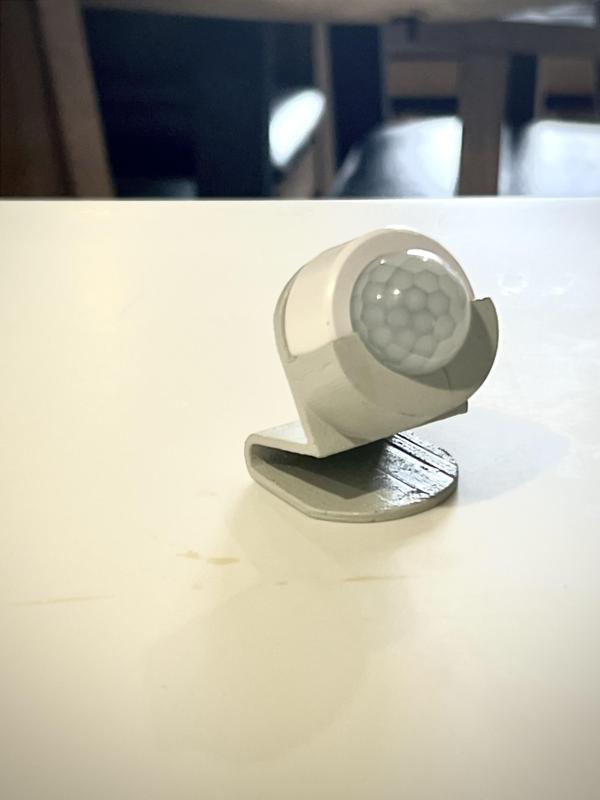 Tuya PIR motion sensor stand