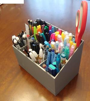 Large pen organizer with dividers