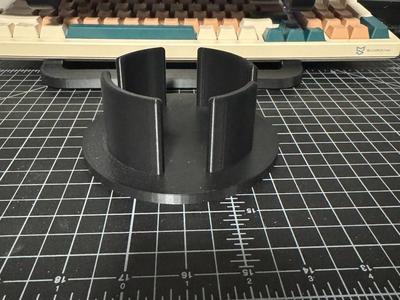 Anti-spill cup holder