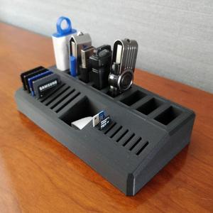 USB SD drive organizer