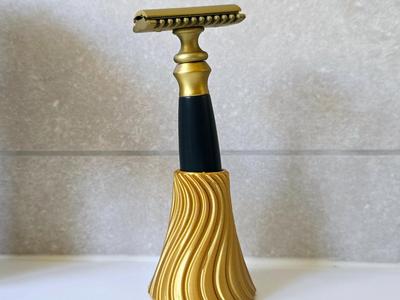 RAZOR STAND