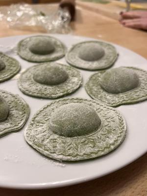 Festive ravioli pasta press
