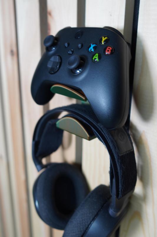 Controller and Headset Wall Mount v2