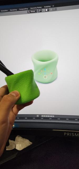 Cool twisty cup