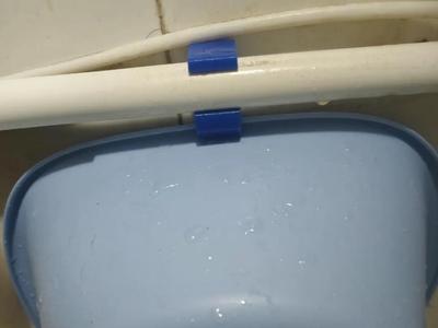 Nail-free washbasin hook