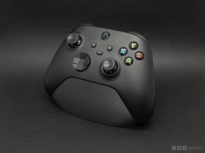 Minimalistic Xbox Controller Stand