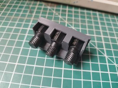 1/2" hex bit holder for case