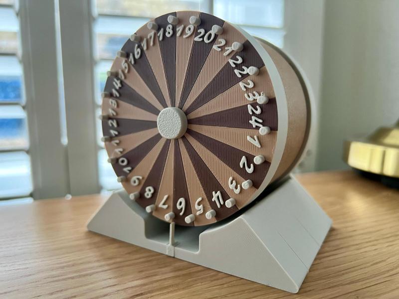 Wheel of Luck – Spin, Play, and Decorate!